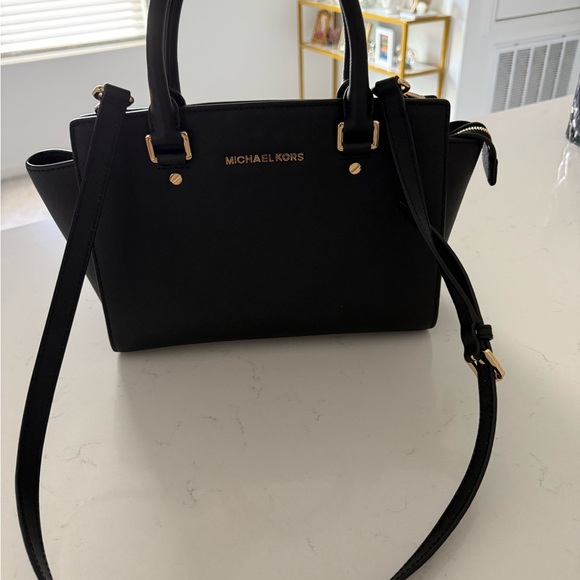 Michael Kors Black Saffiano Satchel with Gold Hardware - Picture 2 of 9